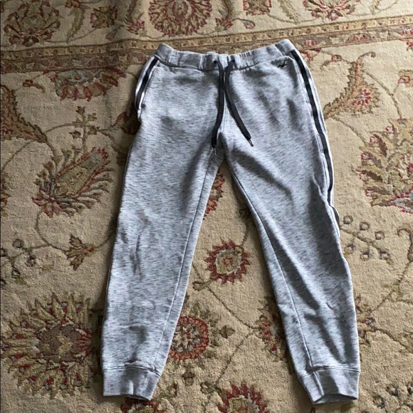 Boys Hollister sweatpants - Picture 1 of 2